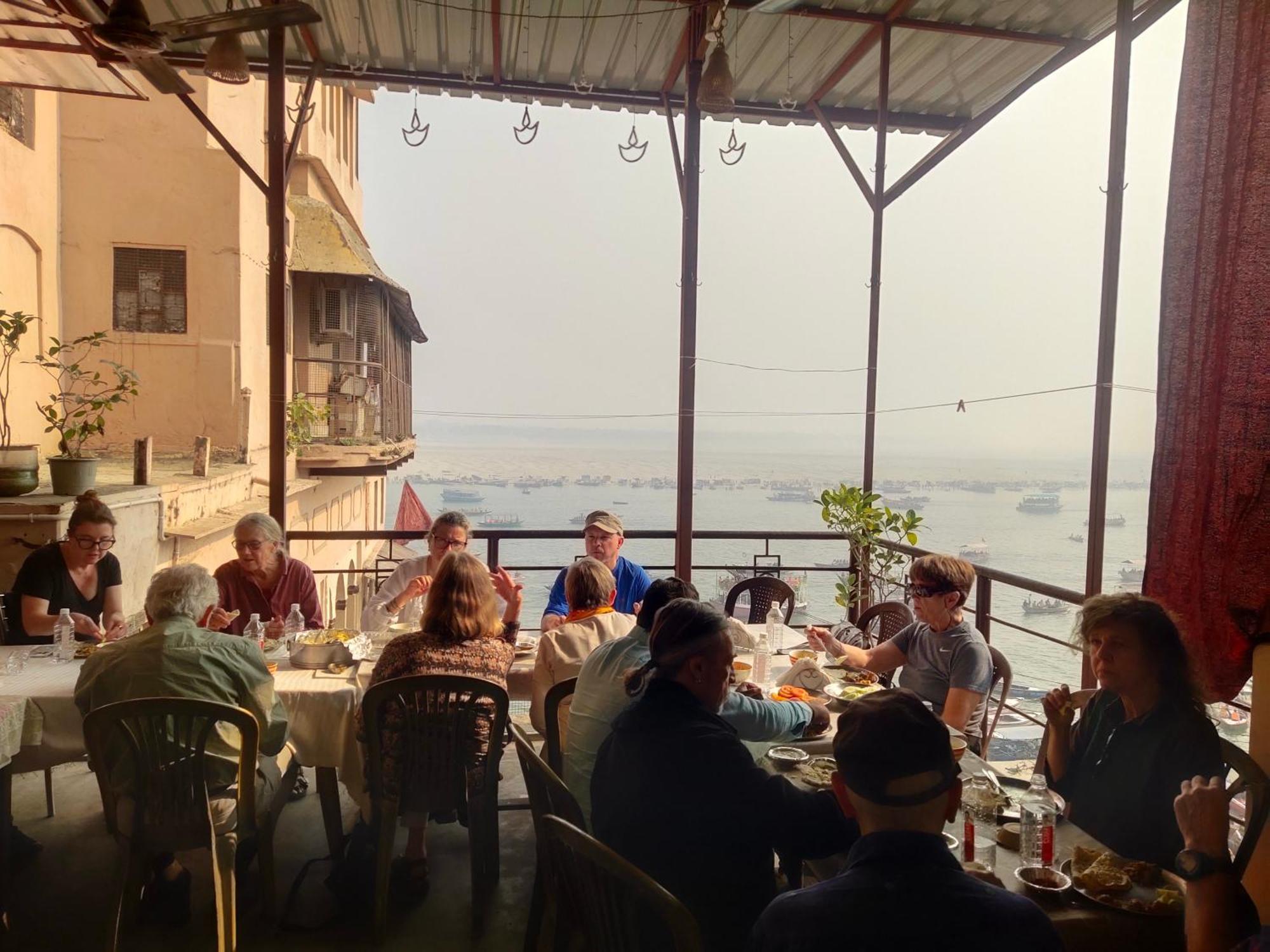 Sunrise Lodge Varanasi Exterior photo